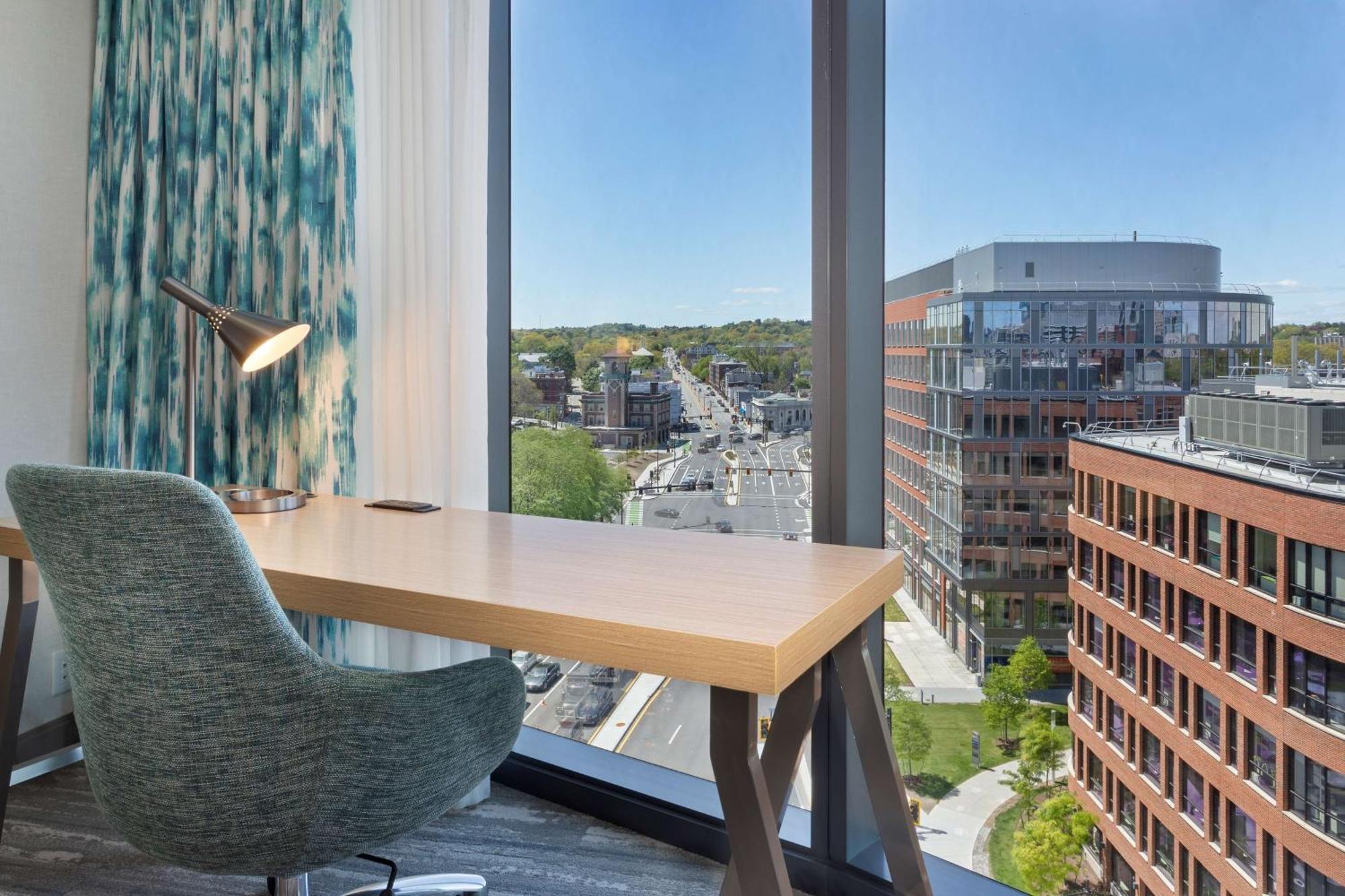 Hilton Garden Inn Boston Brookline, Ma Exteriör bild