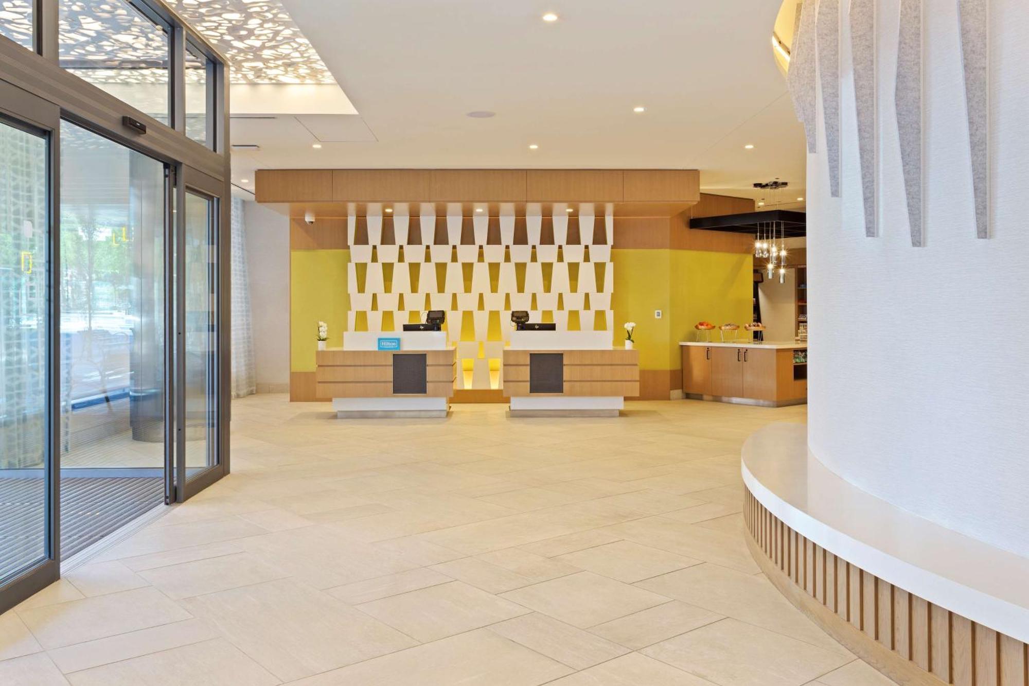Hilton Garden Inn Boston Brookline, Ma Exteriör bild